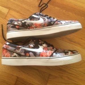 COPY - Nike Stefan Janoski Floral Digital Camo
